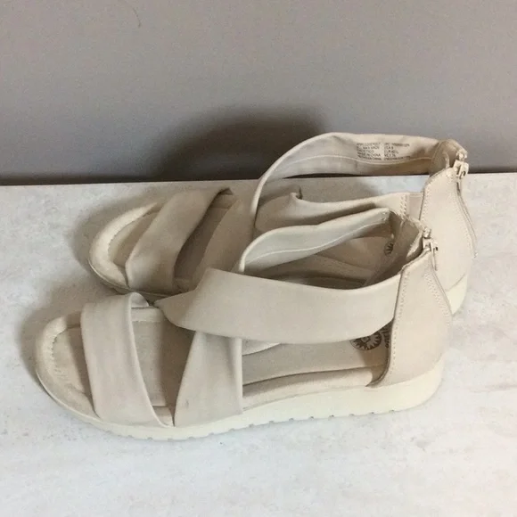 9 Earth Spirit cream strappy zipper back sandals - Picture 5 of 9